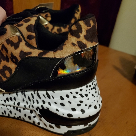 SteveMadden Boomer LeopardPrint sneakers NEW STOCK - Picture 4 of 8